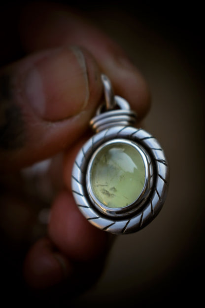 TROGNONNERIE - Pendentif en Argent & Prehnite