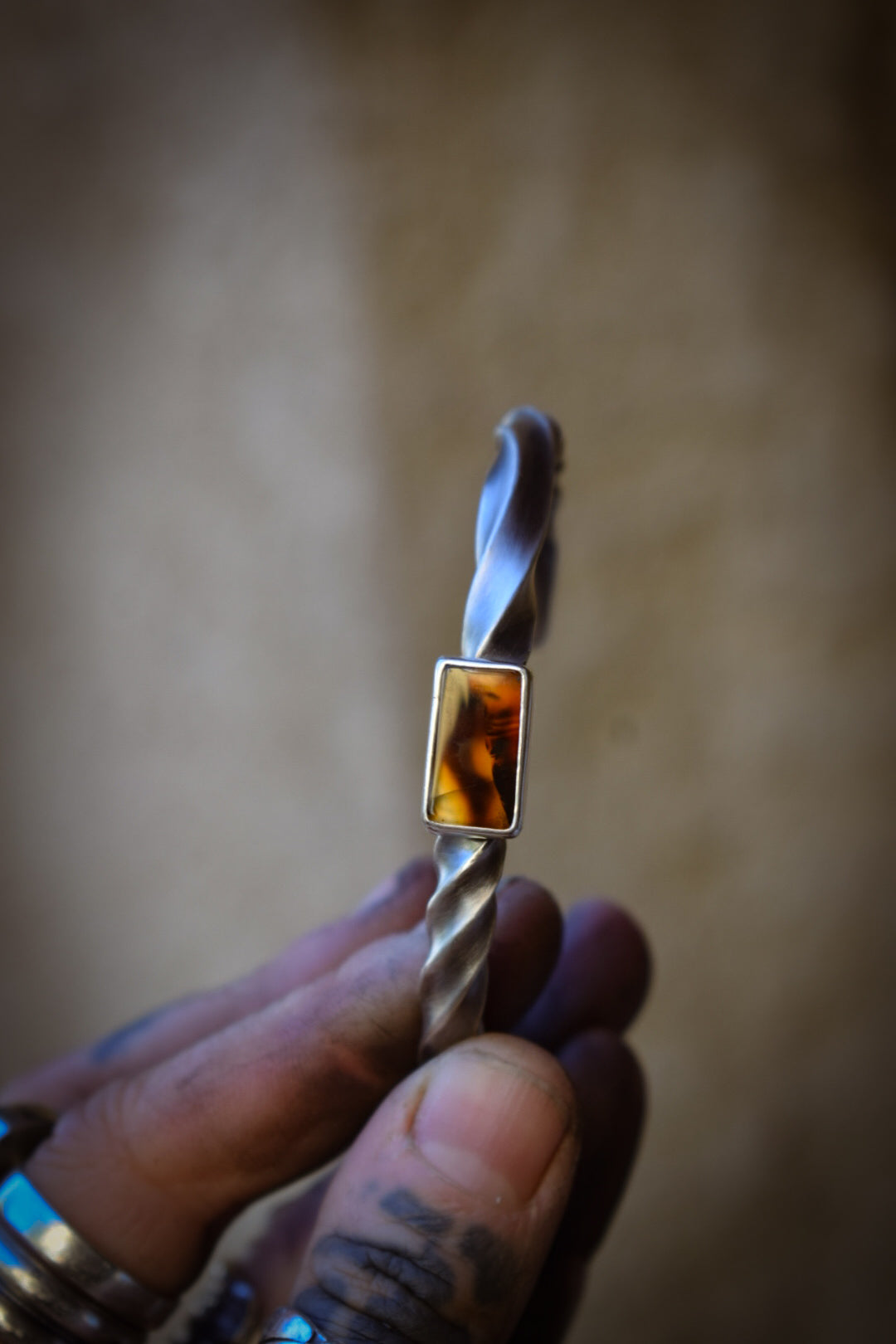 FEU - Bracelet massif Torsadé Agate du Montana