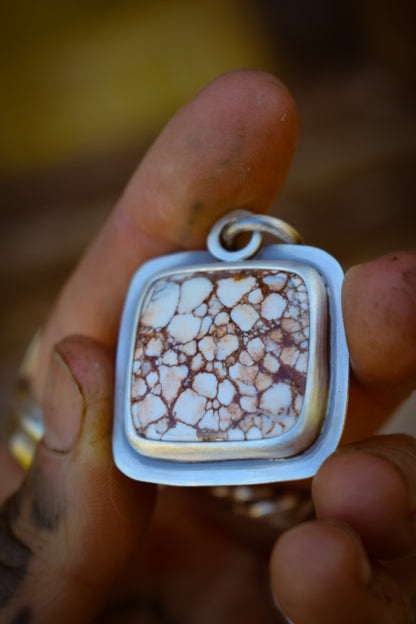 TROGNONNERIE - Pendentif en Argent & Magnésite