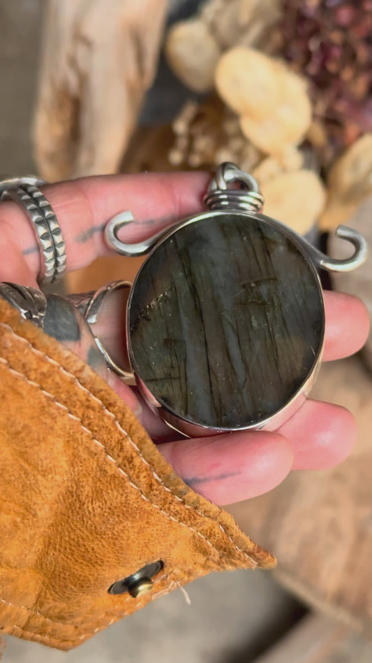 GROSOLEIL- Pendentif en Argent & Labradorite